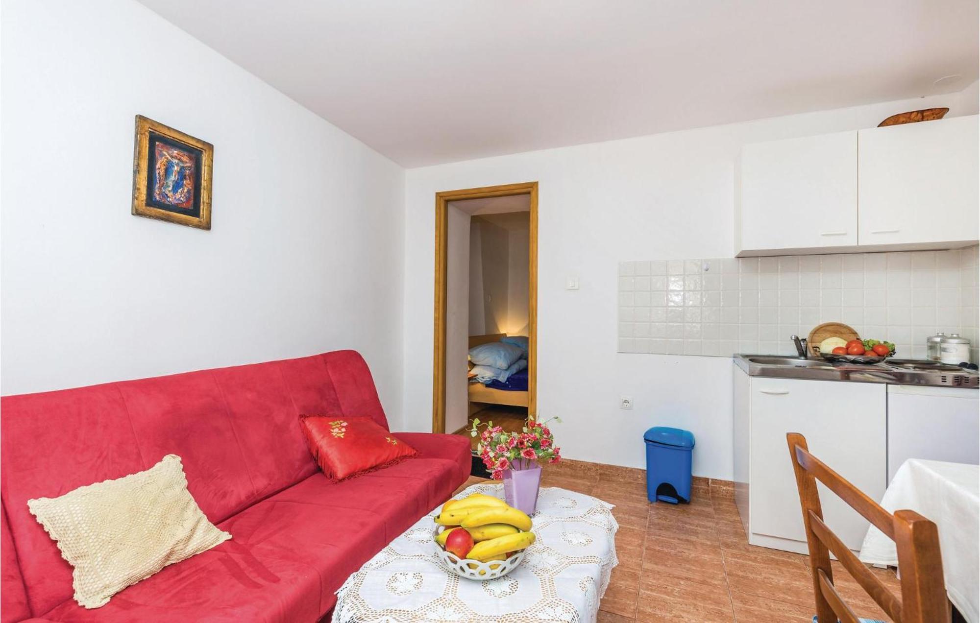 1 Bedroom Nice Apartment In Senj Senj  Bagian luar foto