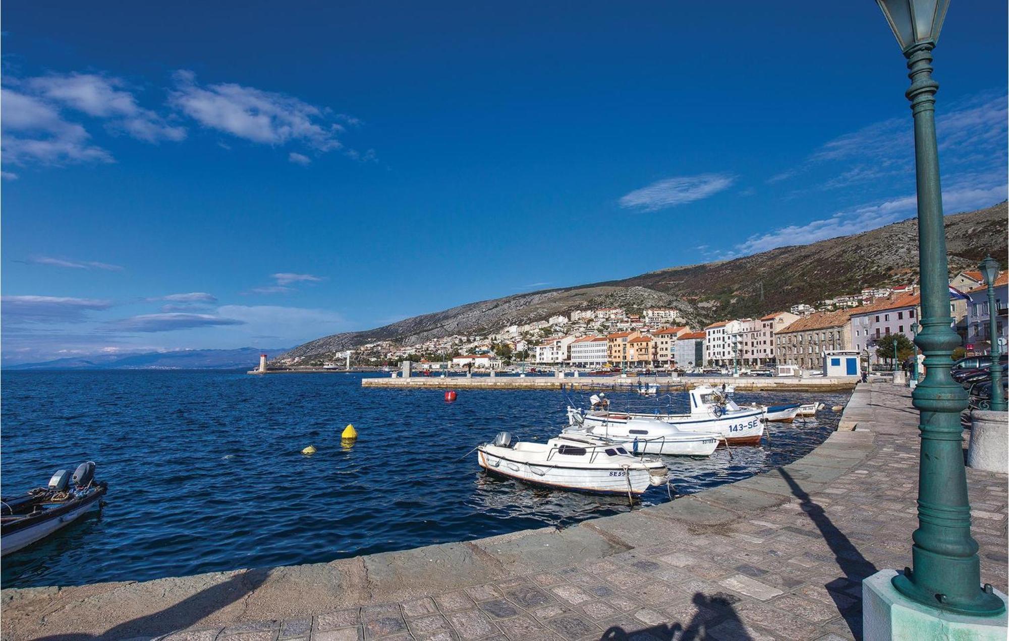 1 Bedroom Nice Apartment In Senj Senj  Bagian luar foto